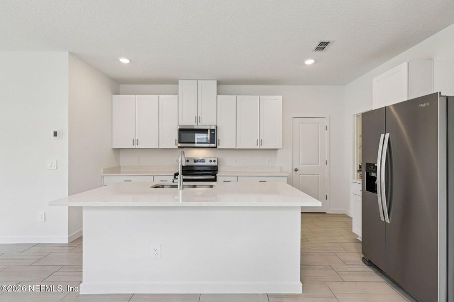 Furnished interior view inside a new home in Kings Preserve, Jacksonville (Image 6).