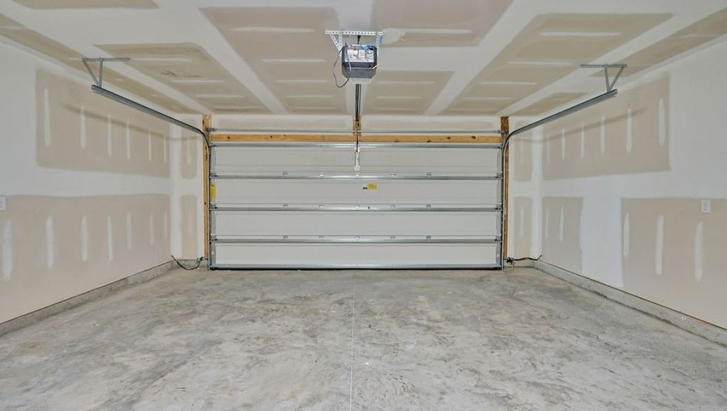 Image 42 representing the HAYDEN by D.R. Horton in Eagle Creek, Bolivia, NC.