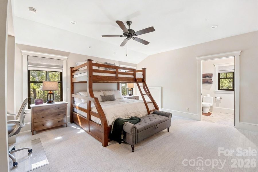 Virtually Staged as bunkroom