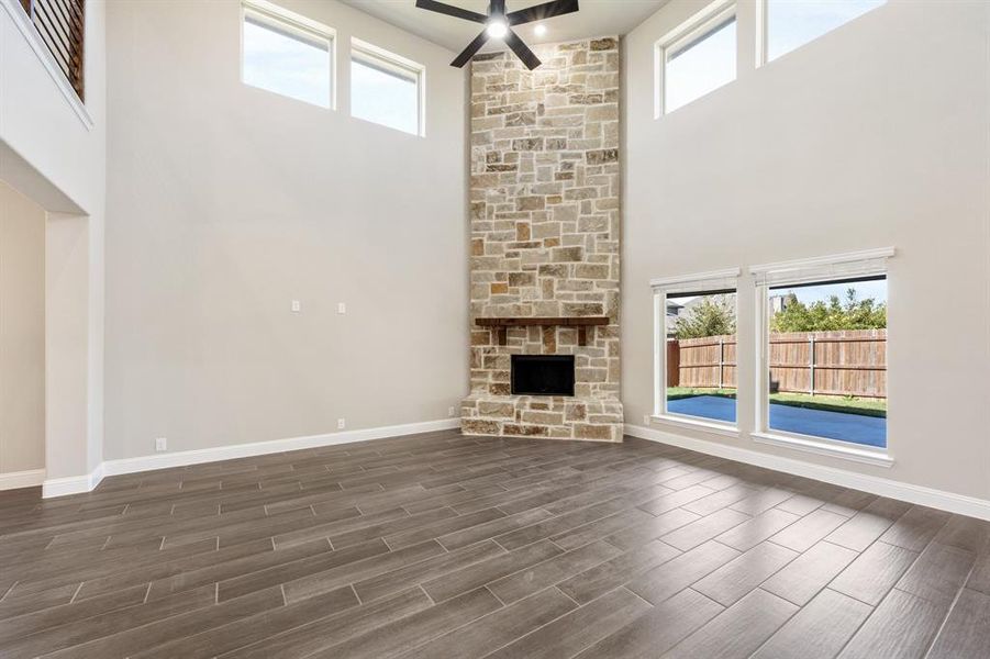 Spacious, unfurnished interior of a new home in Villages of Walnut Grove, Midlothian (Image 35).