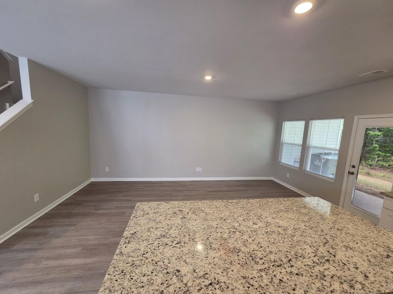 Spacious, unfurnished interior of a new home in , Charleston (Image 9).