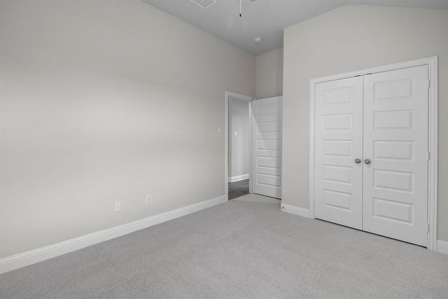 Spacious, unfurnished interior of a new home in Fox Landing, Caddo Mills (Image 28).