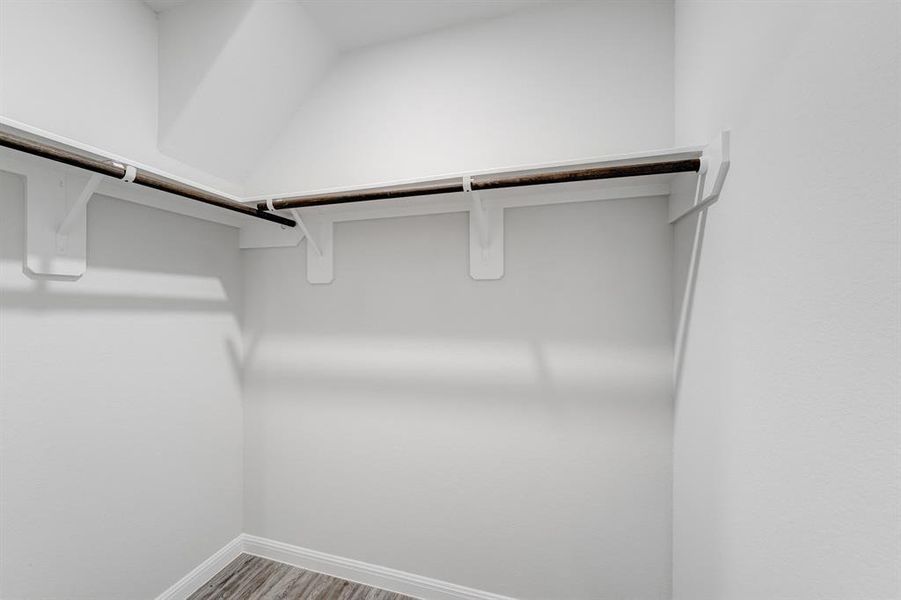 Spacious, unfurnished interior of a new home in Park Central, Mineola (Image 24).