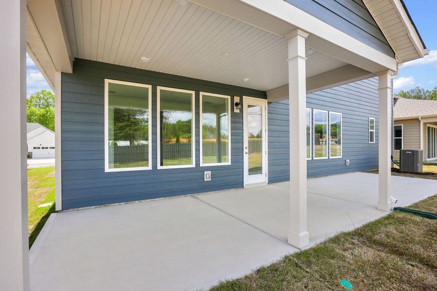 Representative exterior details of a home built from the Herdwick by Pulte Homes in Parkside Crossing, Charlotte (Image 4). Representative exterior details of a home built from the Herdwick by Pulte Homes in Parkside Crossing, Charlotte (Image 4).