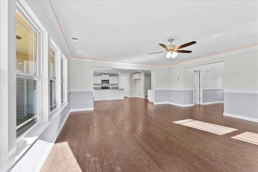 Representative unfurnished interior of a home built from the Emilia by Enchanted Homes in Guadalupe Heights, Seguin (Image 20).