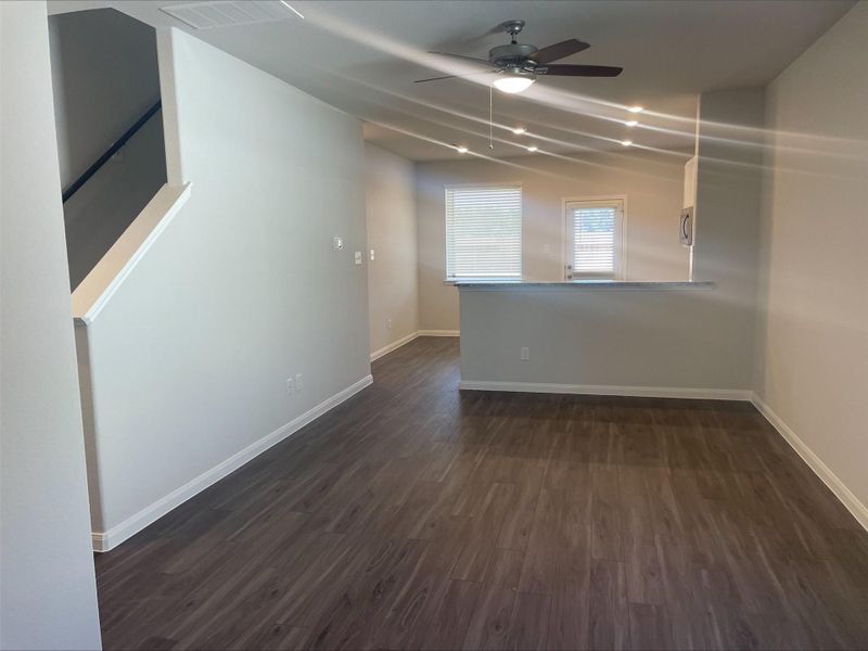 Spacious, unfurnished interior of a new home in River's Edge, Conroe (Image 20). Spacious, unfurnished interior of a new home in River's Edge, Conroe (Image 20).