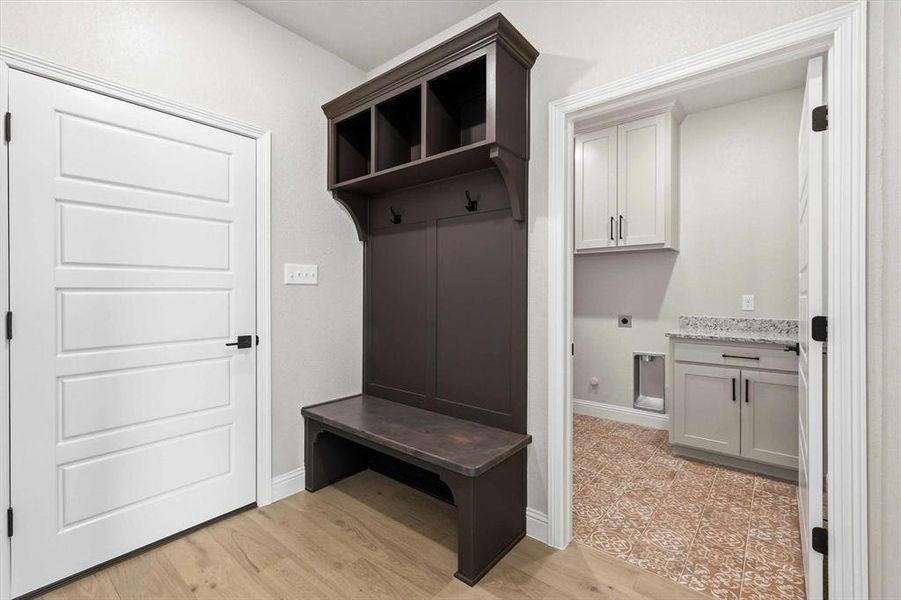 Furnished interior view inside a new home in , Bridgeport (Image 14).