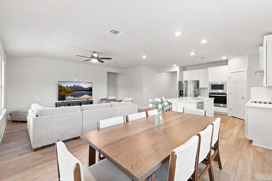 Furnished interior view inside a new home in Fox Falls, Boerne (Image 6).