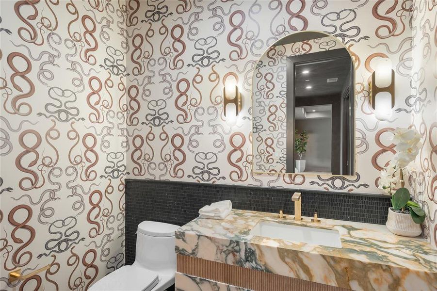 Furnished interior view inside a new home in , Frisco (Image 7).