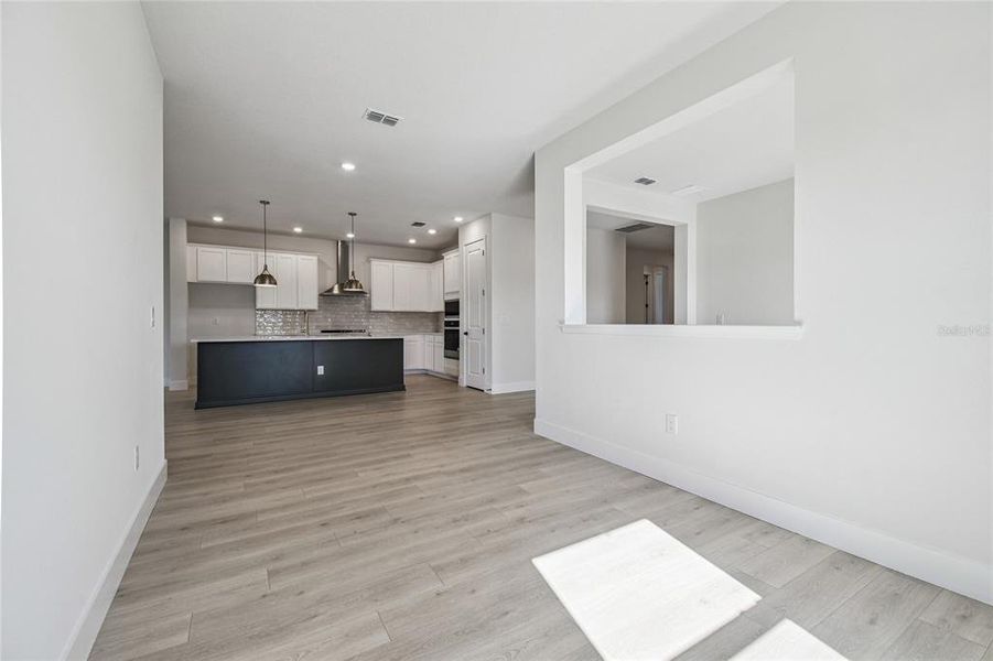 Spacious, unfurnished interior of a new home in Waterset Tradition Series, Apollo Beach (Image 32). Spacious, unfurnished interior of a new home in Waterset Tradition Series, Apollo Beach (Image 32).