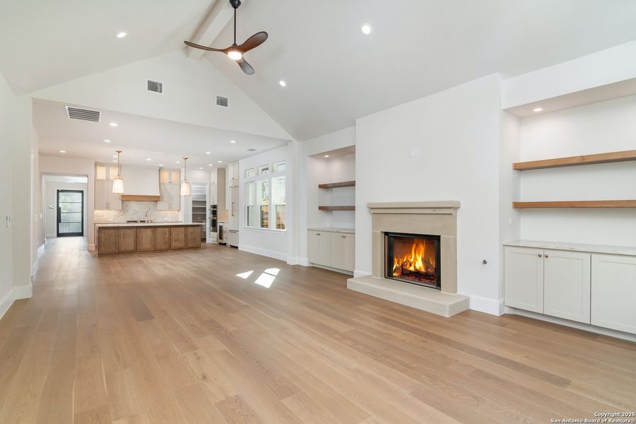 Spacious, unfurnished interior of a new home in , San Antonio (Image 31).