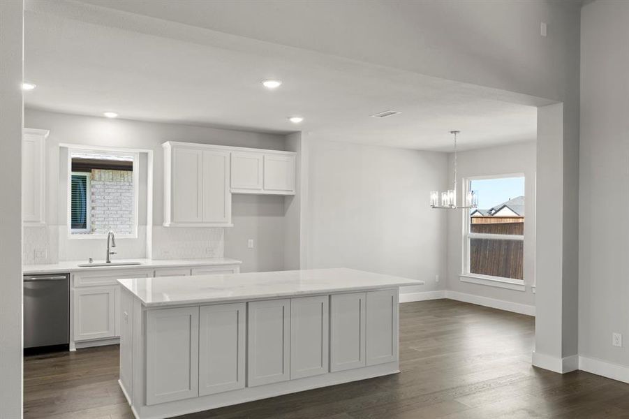 15. 6237 Shasta - Kitchen (3) 15. 6237 Shasta - Kitchen (3)