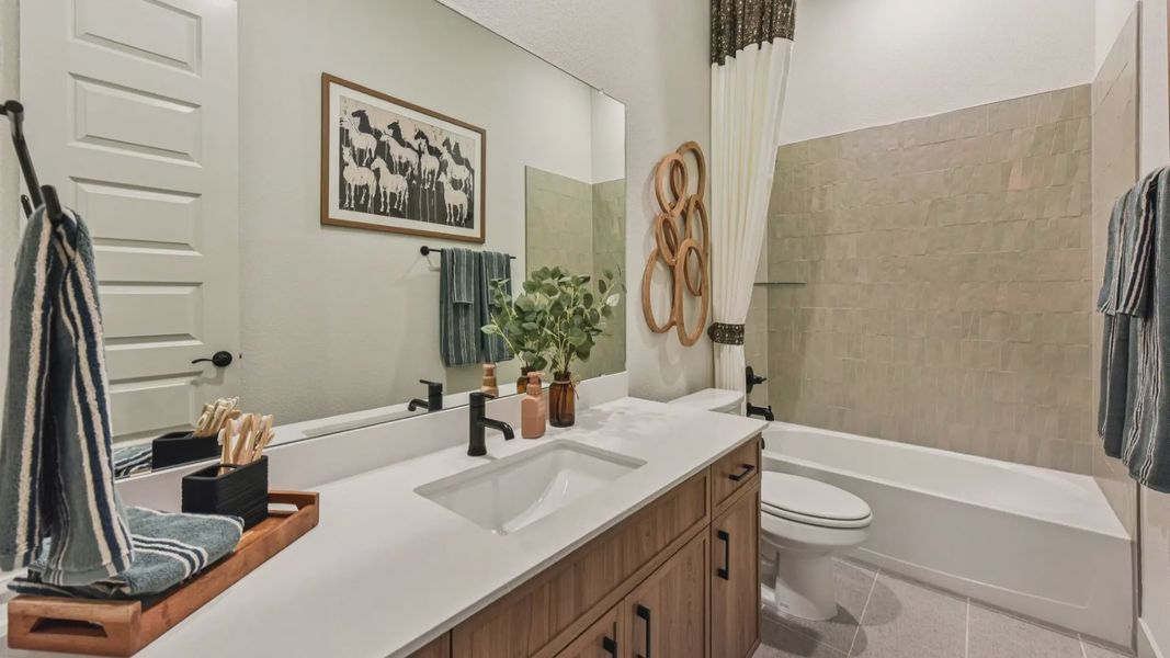 Representative furnished interior of a home built from the Sicily by Chesmar Homes in Crescent Bluff, Georgetown (Image 14). Representative furnished interior of a home built from the Sicily by Chesmar Homes in Crescent Bluff, Georgetown (Image 14).