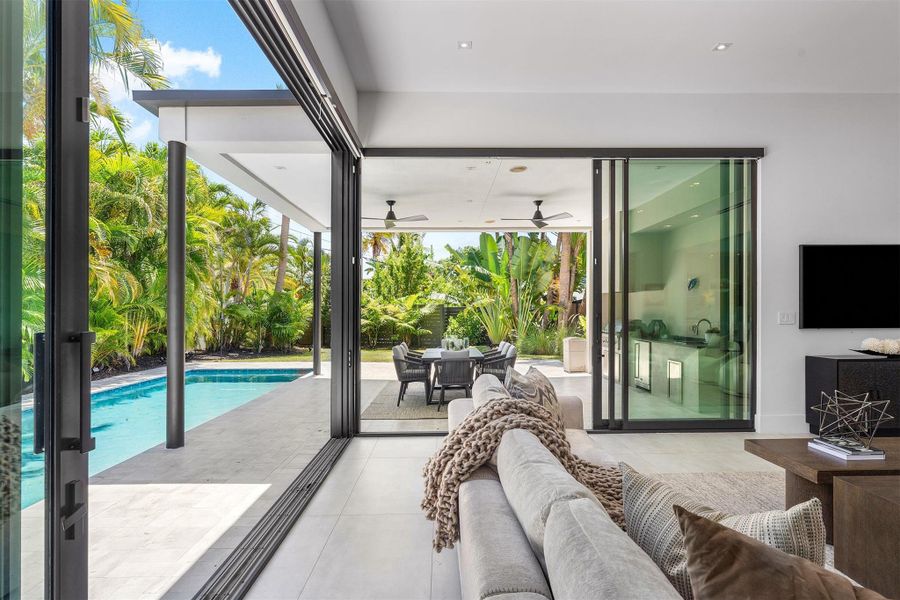 Furnished interior view inside a new home in , Fort Lauderdale (Image 46).