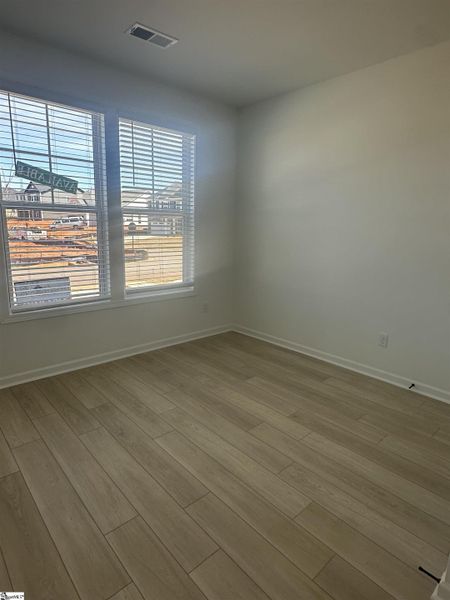 Spacious, unfurnished interior of a new home in Shiloh Trail, Wellford (Image 22).