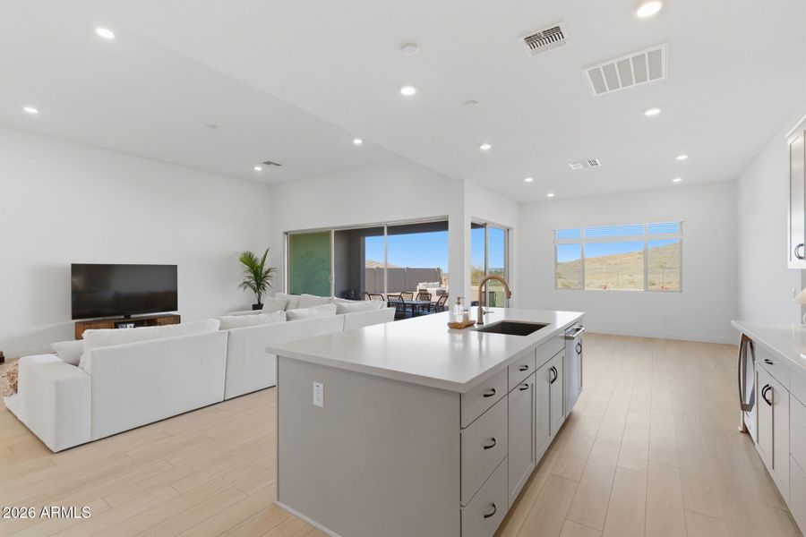 Kitchen/Casual Dining/Great Room