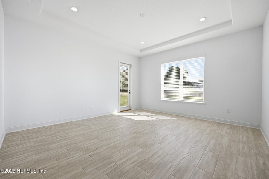 Spacious, unfurnished interior of a new home in Silver Landing At Silverleaf, St. Augustine (Image 15).