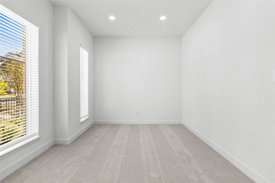 Spacious, unfurnished interior of a new home in Audubon Park 70', Magnolia (Image 15).
