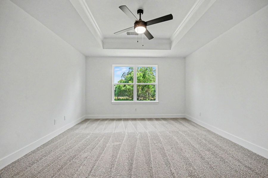 Spacious, unfurnished interior of a new home in , Angleton (Image 21).