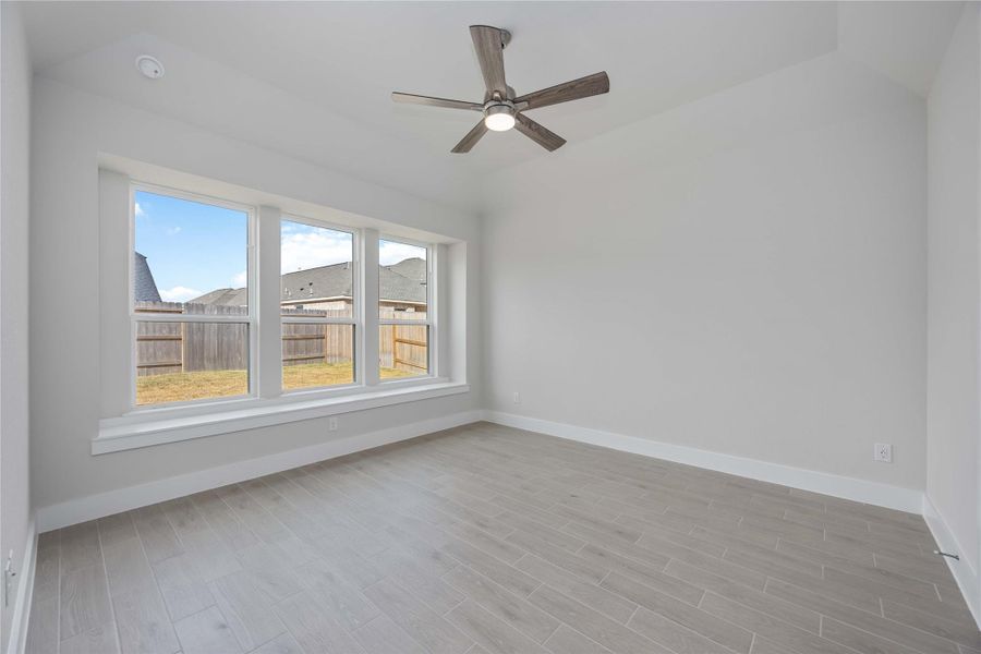 Spacious, unfurnished interior of a new home in Sunterra, Katy (Image 18). Spacious, unfurnished interior of a new home in Sunterra, Katy (Image 18).