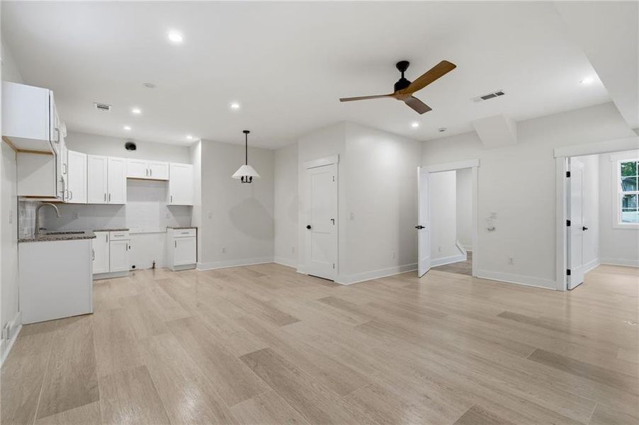 Spacious, unfurnished interior of a new home in , Marietta (Image 37).