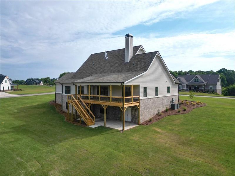 Exterior details and patio area of a home in Stonegate, Monroe (Image 27).