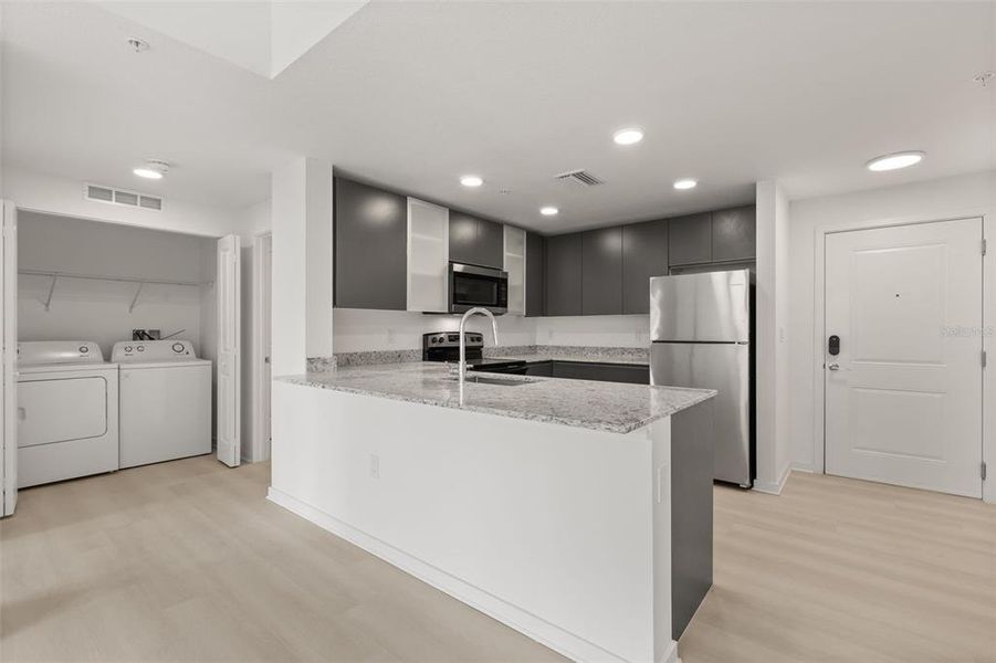 Furnished interior view inside a new home in , Orlando (Image 11).