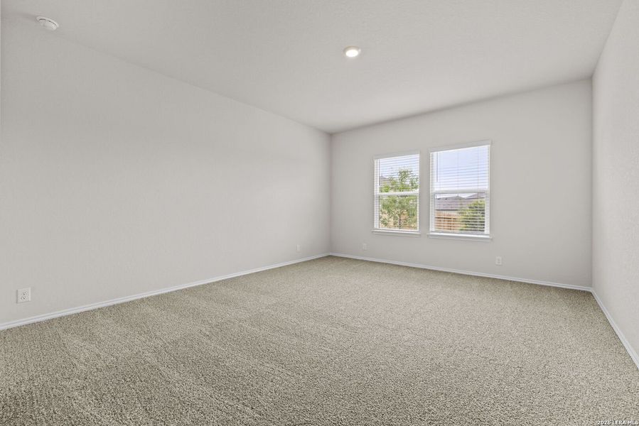 Spacious, unfurnished interior of a new home in Redbird Ranch, San Antonio (Image 22).