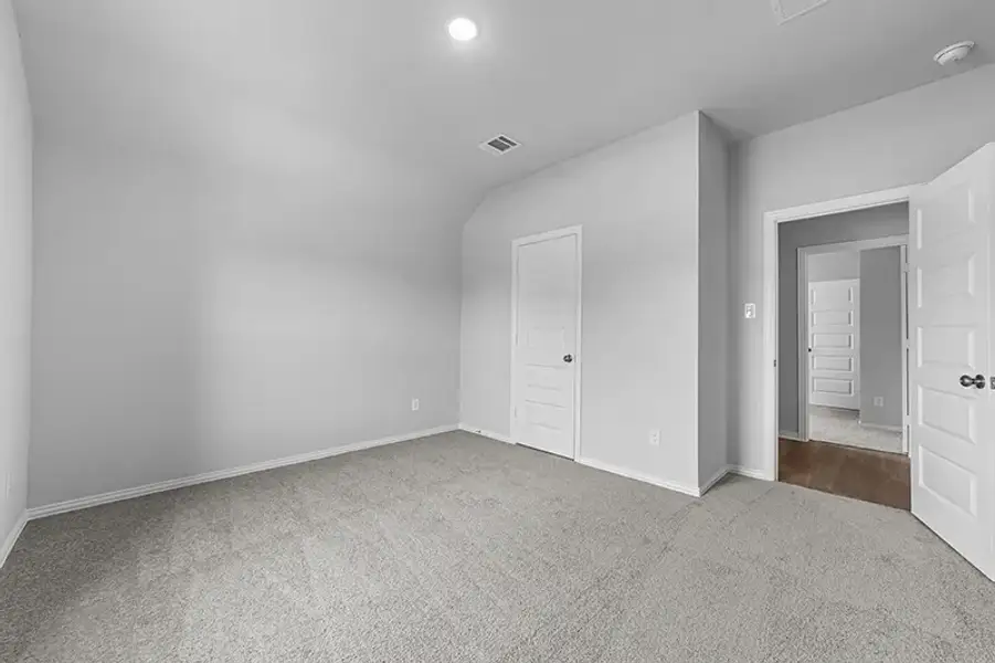 Spacious, unfurnished interior of a new home in Rolling Ridge, Van Alstyne (Image 13). Spacious, unfurnished interior of a new home in Rolling Ridge, Van Alstyne (Image 13).
