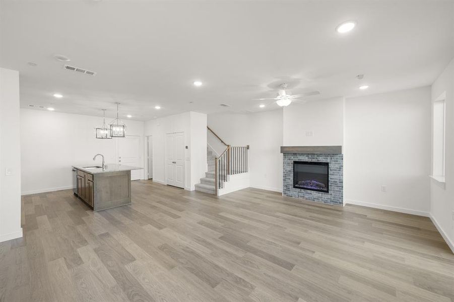 4610 White Buffalo_2221_Birch- Living Room-1