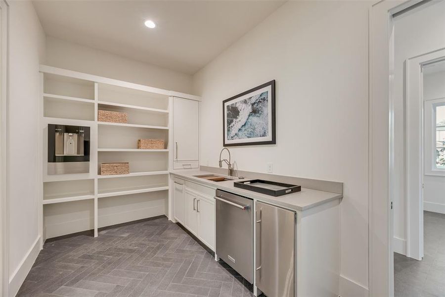 Furnished interior view inside a new home in , Dallas (Image 14). Furnished interior view inside a new home in , Dallas (Image 14).