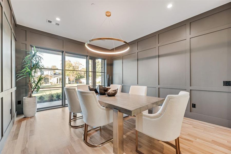 Furnished interior view inside a new home in , Dallas (Image 7). Furnished interior view inside a new home in , Dallas (Image 7).