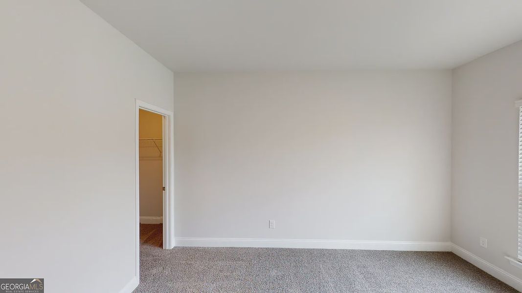 Spacious, unfurnished interior of a new home in Holliday Pass, Griffin (Image 13).