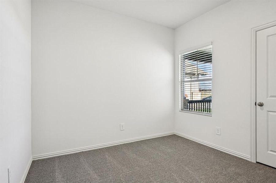 Spacious, unfurnished interior of a new home in Lakehaven - Spring Series, Farmersville (Image 26).