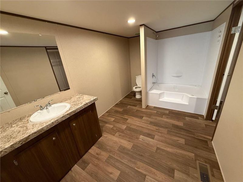 Image 18 of a home in . Image 18 of a home in .