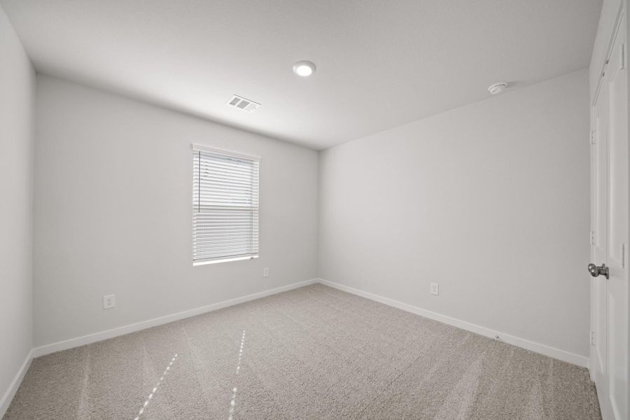 Spacious, unfurnished interior of a new home in Willow Trace 45' at Willow Trace, Spring (Image 28).