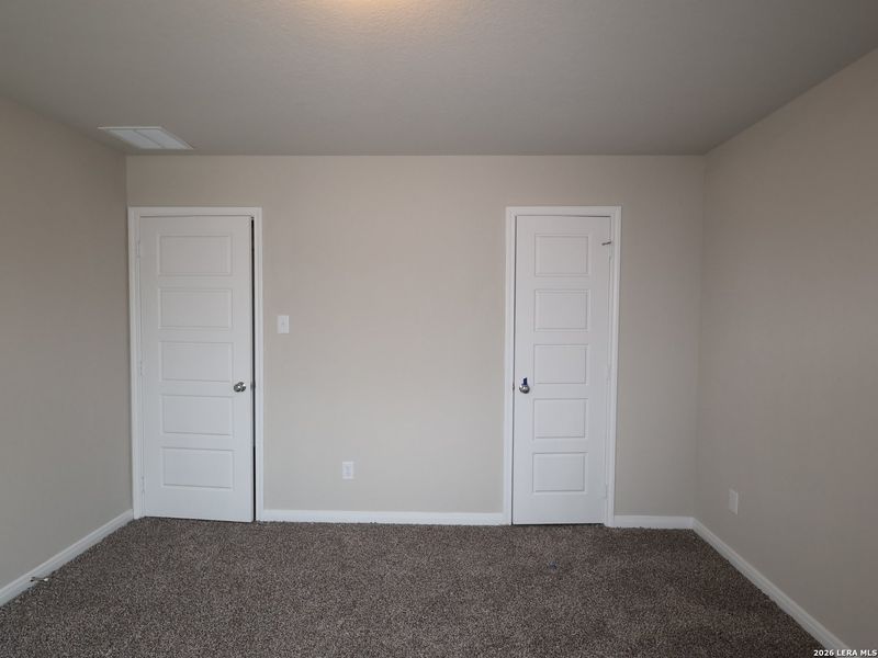Spacious, unfurnished interior of a new home in Agave, San Antonio (Image 22).