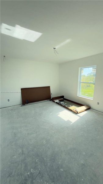 Spacious, unfurnished interior of a new home in , Fort Myers (Image 22).