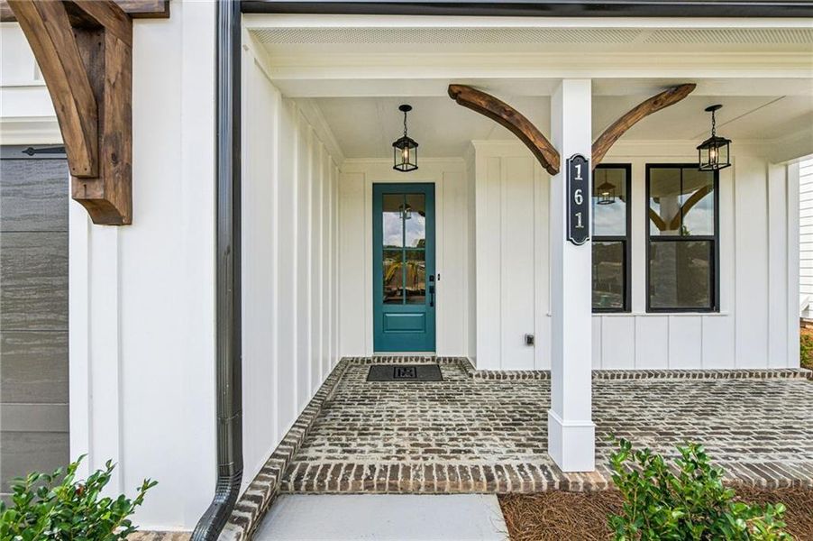 Exterior details and patio area of a home in Aberdeen, Hoschton (Image 27).