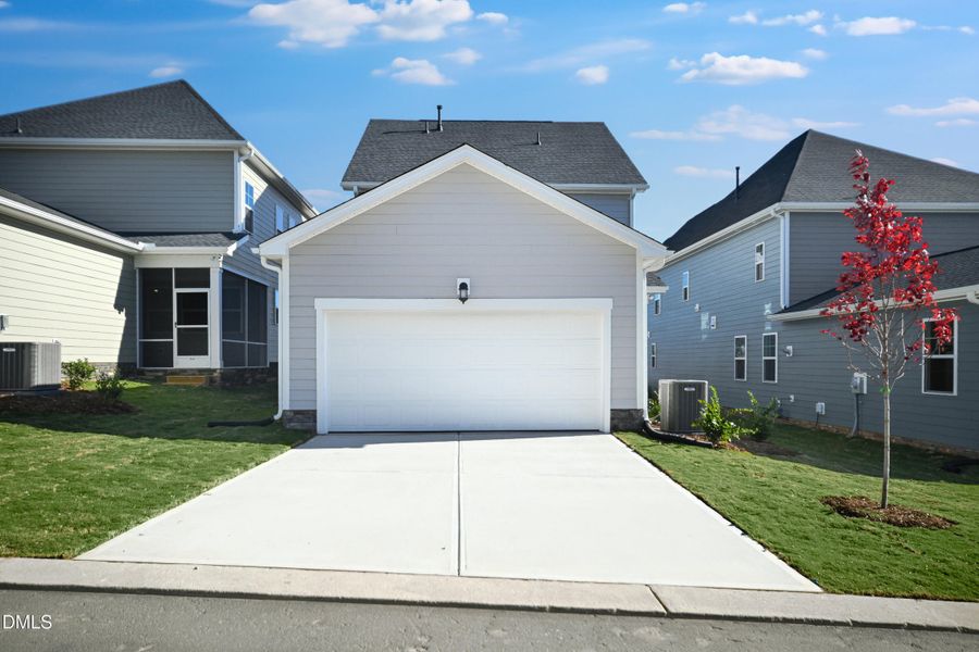 SUN_Stoneriver_Pic_Waterbury_Back_2of2