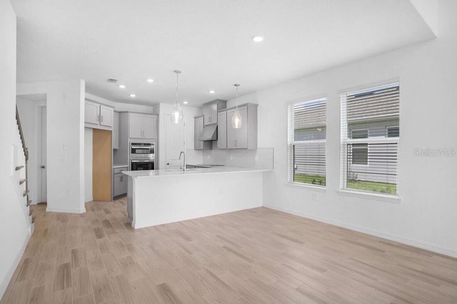 Spacious, unfurnished interior of a new home in Indigo Creek, Apollo Beach (Image 22).