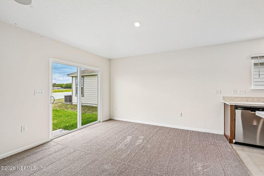 Spacious, unfurnished interior of a new home in , Jacksonville (Image 16).