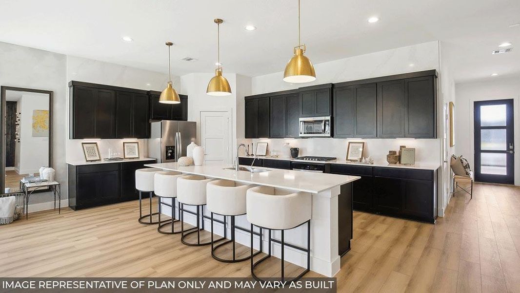 Furnished interior view inside a new home in Silverthorne, Conroe (Image 4).