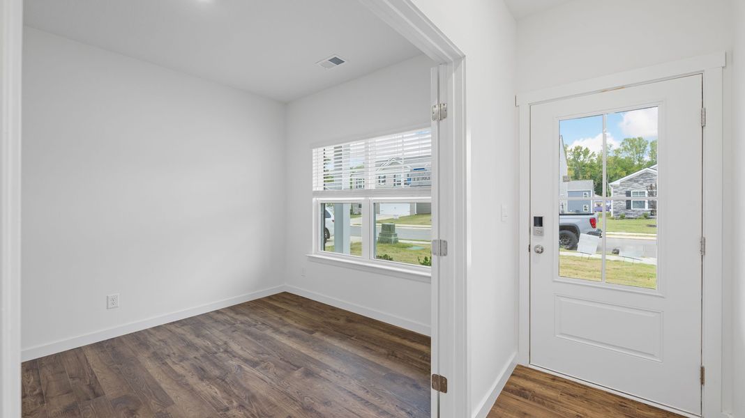 Image 25 of a home in Hillcrest Landing.