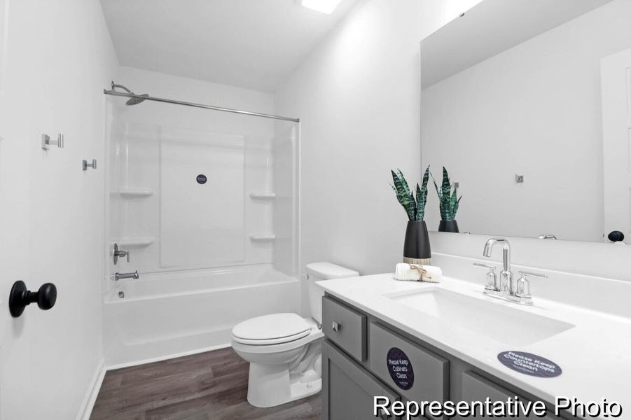 Furnished interior view inside a new home in , Ravenel (Image 13).