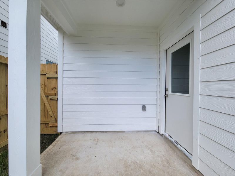 Exterior details and patio area of a home in , Houston (Image 30).