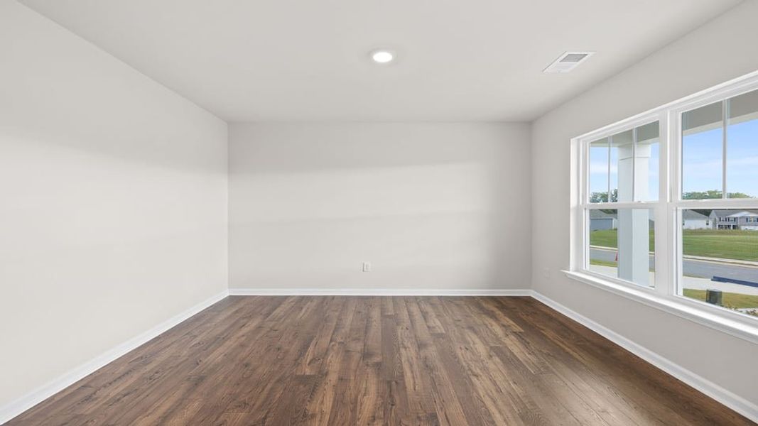 Spacious, unfurnished interior of a new home in Cascade Point, Seneca (Image 17).