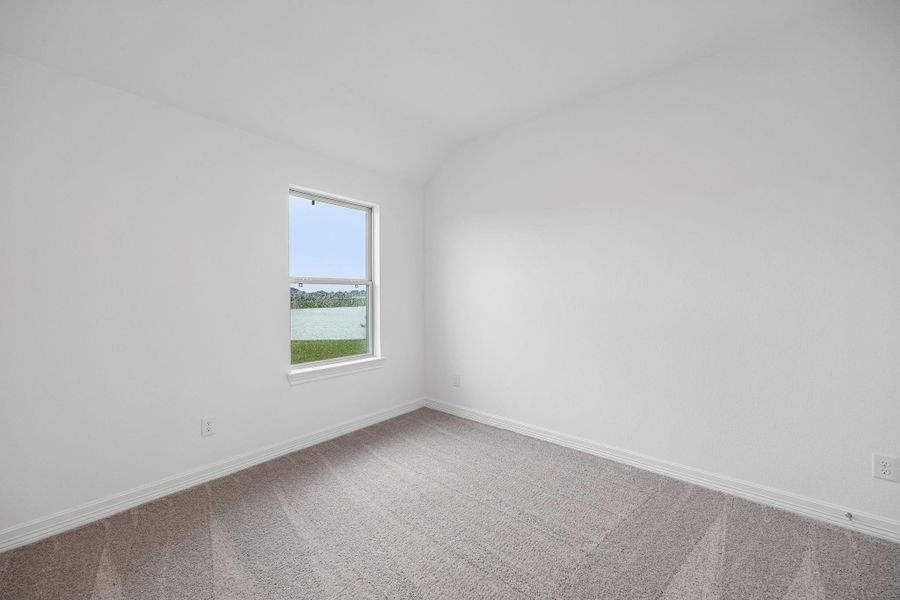 Spacious, unfurnished interior of a new home in Lago Mar, Texas City (Image 21).