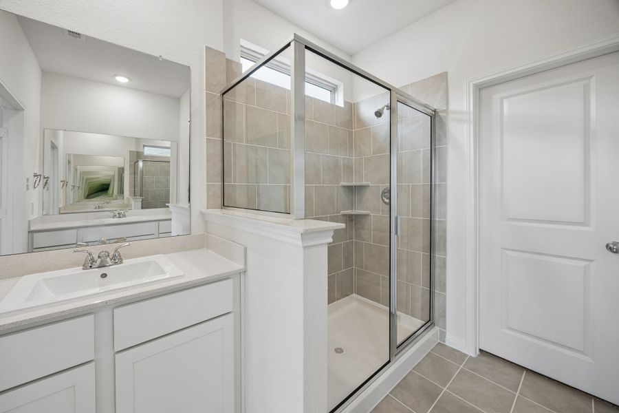 Furnished interior view inside a new home in Riviera Pines, Huffman (Image 31).