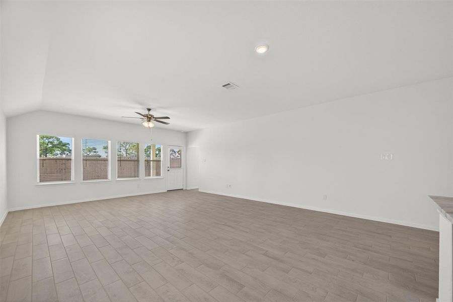 Spacious, unfurnished interior of a new home in Splendora Fields, Splendora (Image 12).
